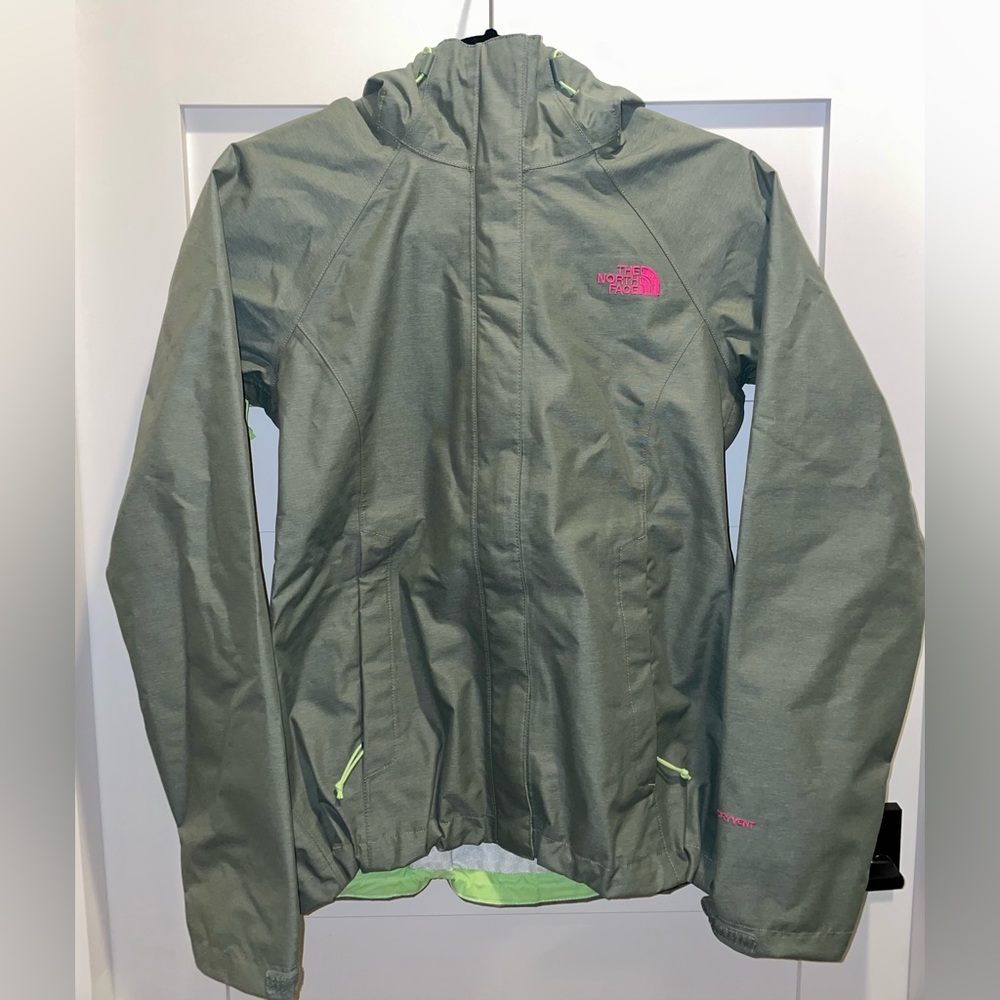 Women’s North Face jacket